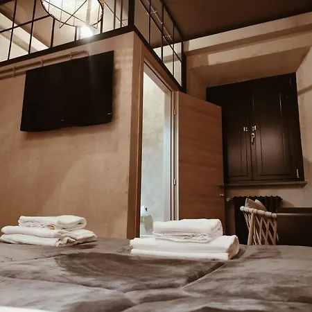 & 7 Hostel Florence