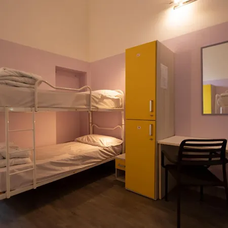 Hostel & 7 Florence