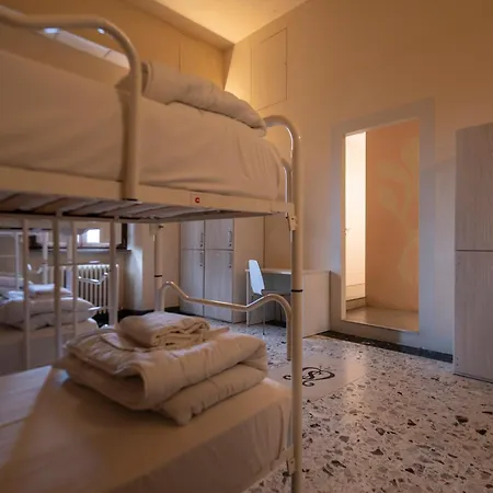 Hostel & 7