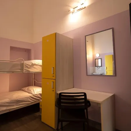 Hostel & 7