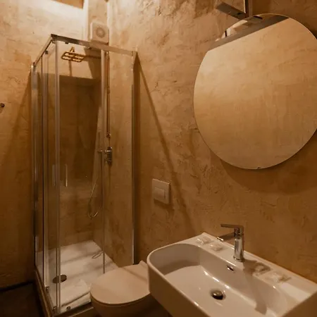 Hostel & 7 Florence
