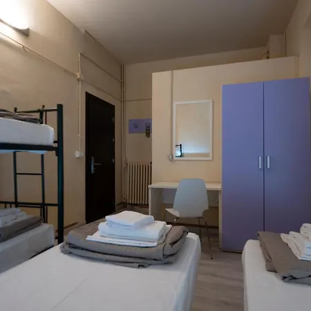 Hostel & 7